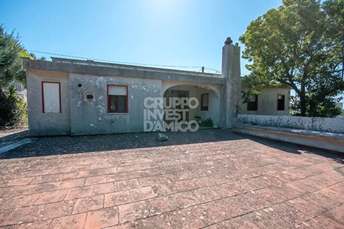Casa trilocale in vendita in Contrada San Donato Brindisi Cisternino, Cisternino