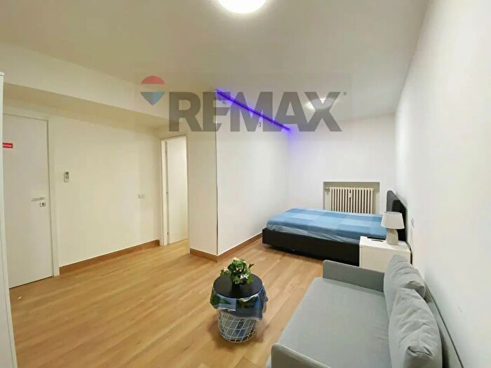 Appartamento trilocale in vendita in Milano