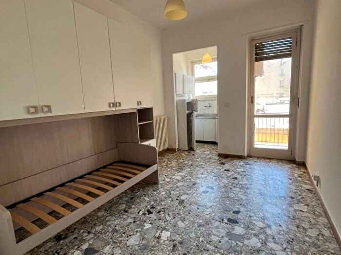 Appartamento monolocale in affitto in Via Biella, Aurora, Torino