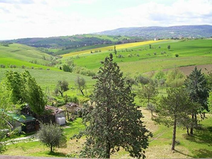 Appartamento con 6 locali in vendita in Via del Maestro, Staffolo