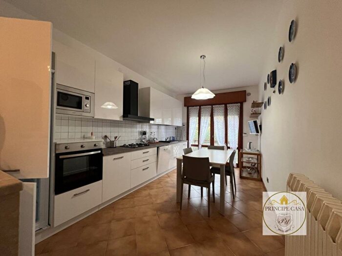 Appartamento quadrilocale in affitto in Via Martiri della Libertà, Centro Storico, Este