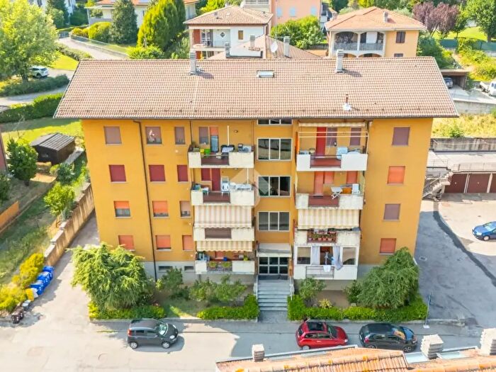 Appartamento trilocale in vendita in Via Eugenio Banzola, Langhirano