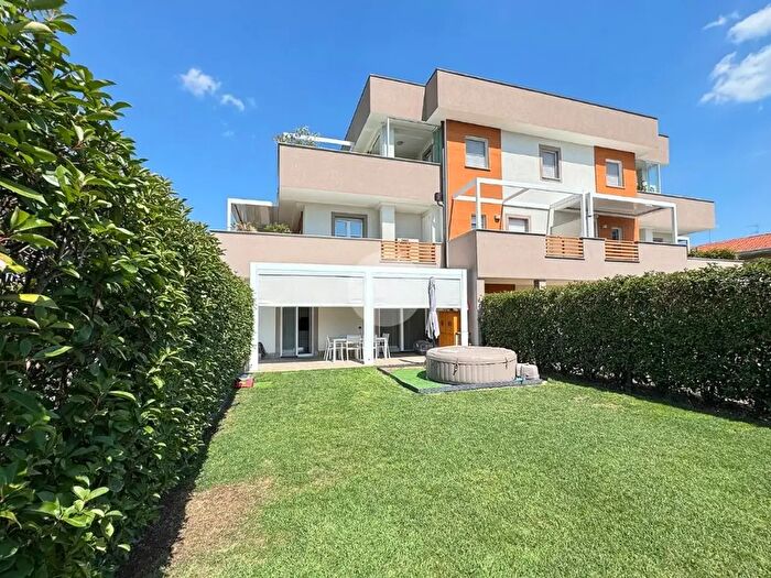 Appartamento trilocale in vendita in Via Risorgimento, Uboldo