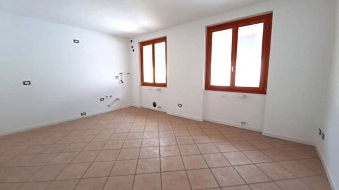 Appartamento trilocale in affitto in Via Pezze, Adrara San Rocco