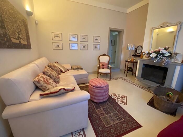 Casa con 6 locali in vendita in Pisa