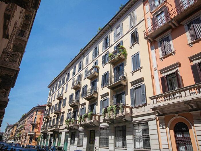 Appartamento bilocale in affitto in Via Ausonio, Corso Genova, Milano
