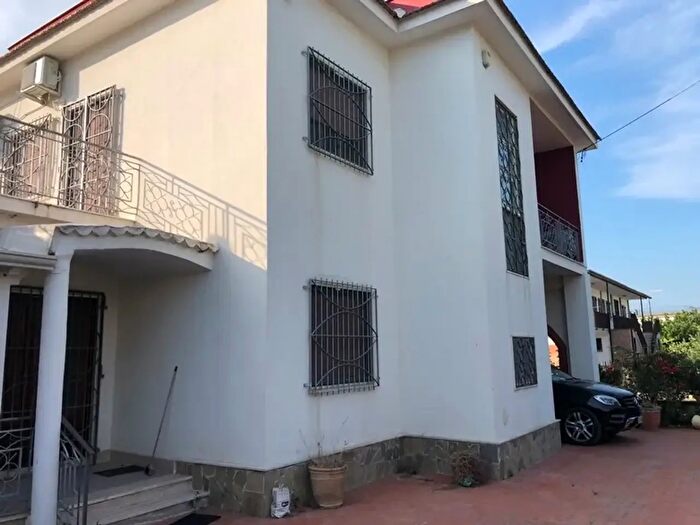 Casa con 5 locali in vendita in Capaccio