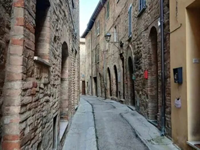 Casa trilocale in vendita in Via dei Monasteri, Bettona