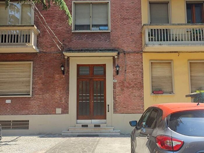 Appartamento trilocale in affitto in Via Mascarella, Irnerio, Bologna