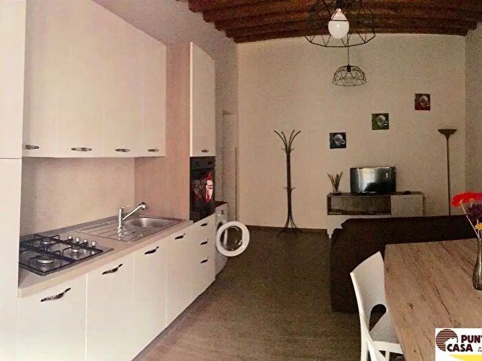 Appartamento trilocale in affitto in Vicolo delle Api, Palermo