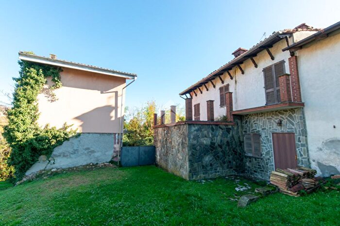 Casa con 6 locali in vendita in Cascina Riva, Ottiglio