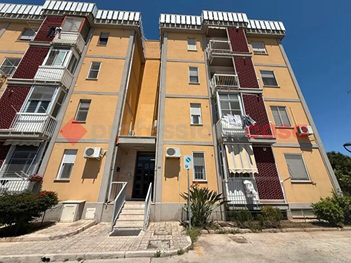 Appartamento quadrilocale in vendita in Via Taranto, Statte