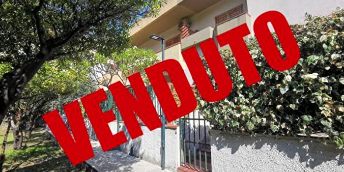 Casa con 5 locali in vendita in Via Francesco Saija, Rometta