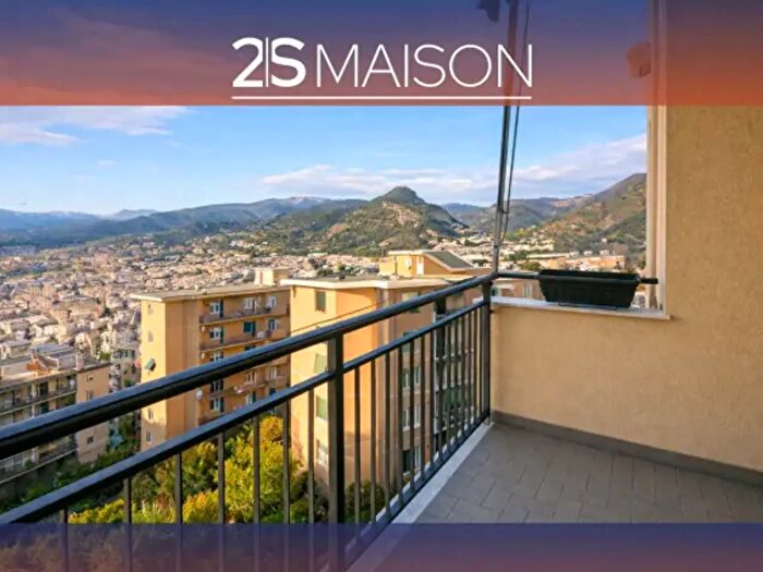 Appartamento con 6 locali in vendita in Salita Campasso di San Nicola, Genova