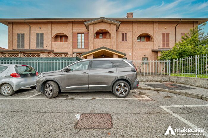 Appartamento trilocale in vendita in Via Verga, Casalmaiocco