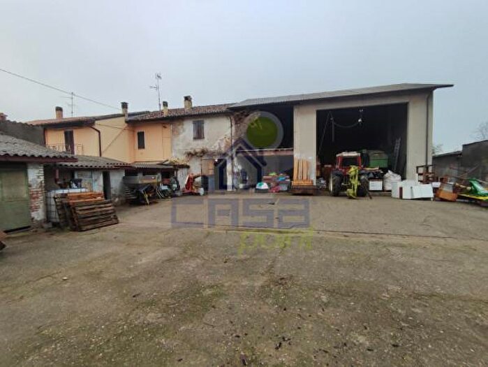 Casa trilocale in vendita in Vicolo Virgilio, Castelnuovo Bocca DAdda