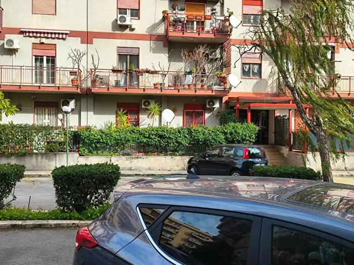 Appartamento quadrilocale in vendita in Passaggio Vincenzo Petrigni, Palermo