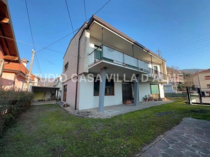 Casa con 6 locali in vendita in Via Sigismondi, Villa DAlme