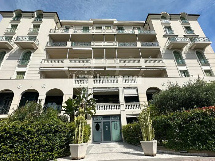 Appartamento trilocale in vendita in Via Lodovico Winter, Bordighera