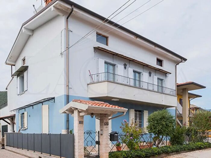 Appartamento trilocale in vendita in Via IV Novembre Snc, Prevalle
