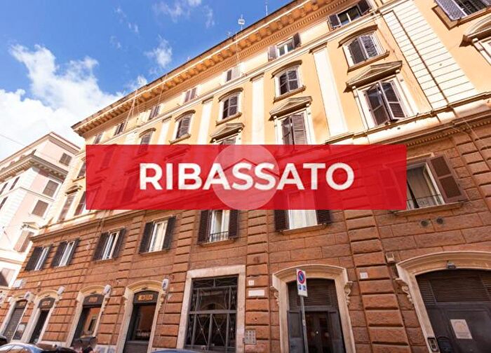 Appartamento quadrilocale in vendita in Via Ostia, Roma