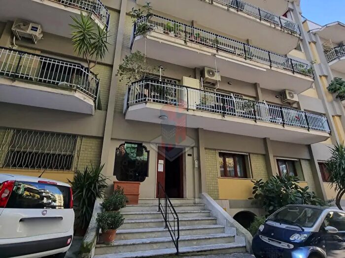 Appartamento monolocale in affitto in Arenella Fitto Uso Transitorio, Napoli