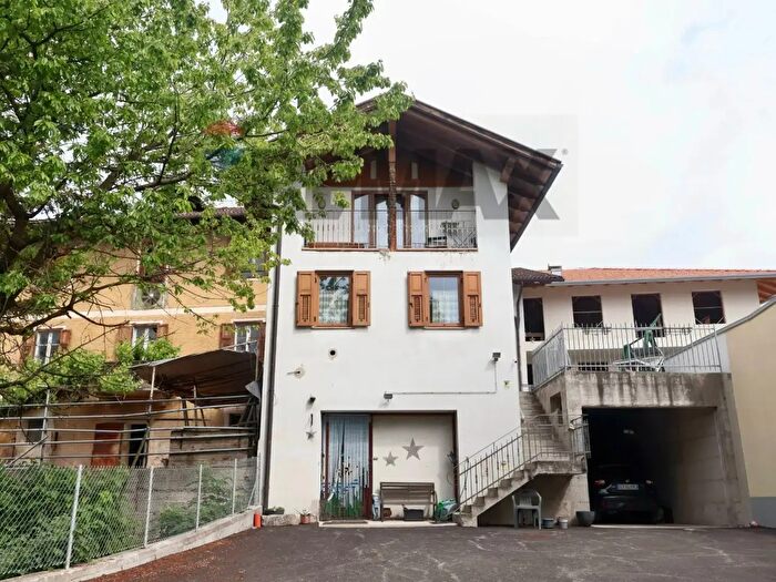 Casa con 7 locali in vendita in Via Nazionale, Contà
