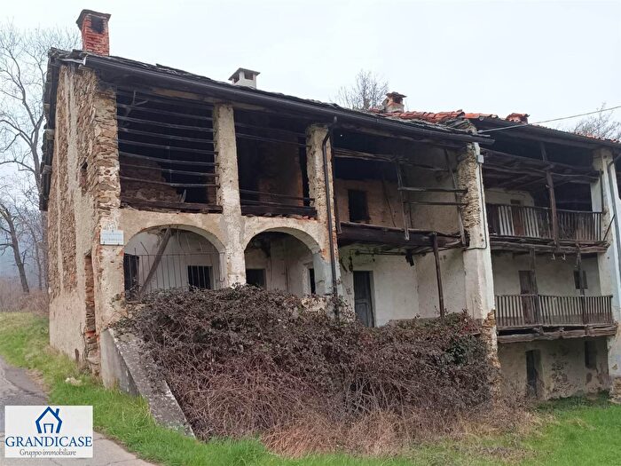 Casa con 5 locali in vendita in Via Belvedere, Borgiallo