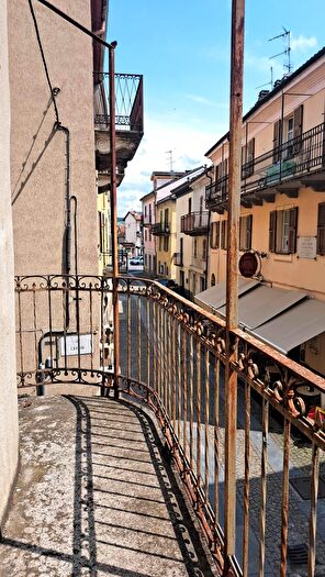 Appartamento con 9 locali in vendita in Bistagno