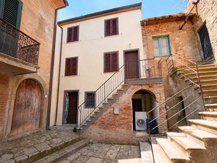 Casa con 5 locali in vendita in Casciana Terme Lari