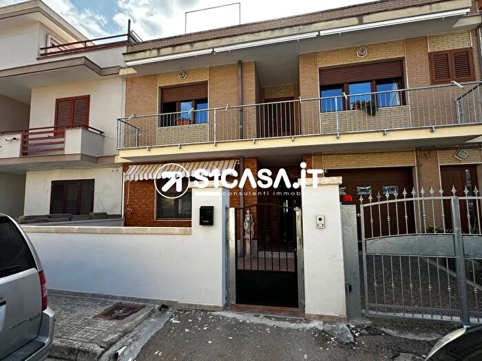 Casa con 5 locali in vendita in Via Rossini, Nardo