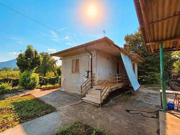 Casa bilocale in vendita in Via Sant'Angelo Località Fontanelle, Amaseno