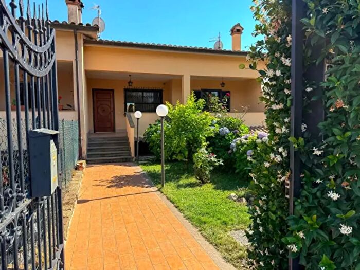 Casa con 6 locali in vendita in Via Umberto Nobile, Bracciano