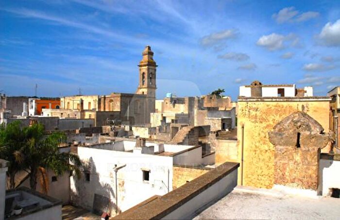 Casa con 6 locali in vendita in Via E Coletta, PresicceAcquarica