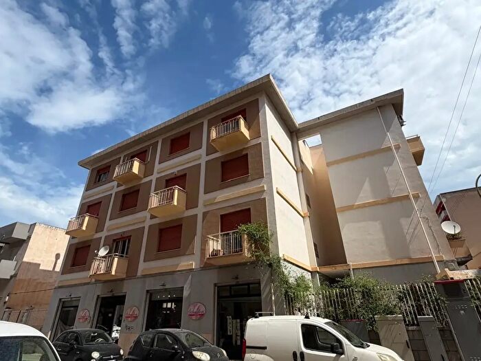 Appartamento quadrilocale in vendita in Via Milo, Trapani