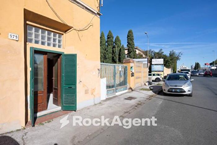 Case in Vendita e in Affitto - 3