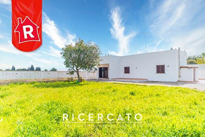 Casa quadrilocale in vendita in Viale Fiorito, Lecce