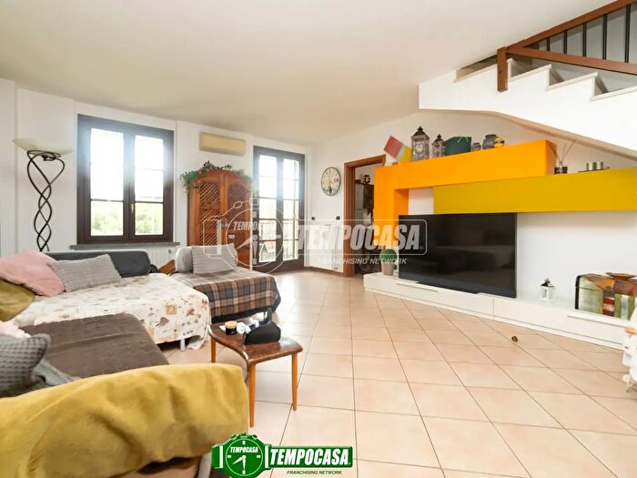 Appartamento quadrilocale in vendita in Via della Liberazione a, Cambiago