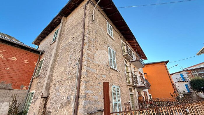 Casa con 6 locali in vendita in Via SGuadenzio, Paspardo
