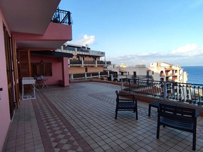 Appartamento quadrilocale in affitto in Strada Panoramica dello Stretto, Litoranea Panoramica, Messina