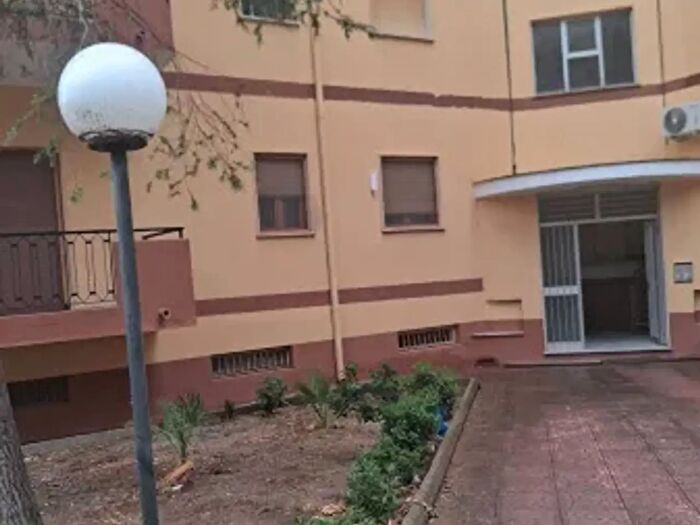 Appartamento quadrilocale in vendita in Via Edward Lear, Caulonia
