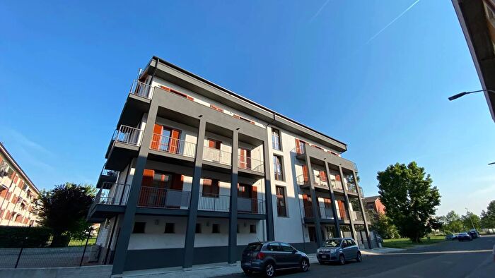 Appartamento quadrilocale in vendita in Via Luigi Longo, Alessandria