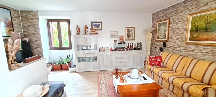 Appartamento trilocale in vendita in Via S Domenico, Brusaporto