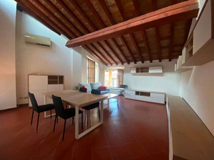 Appartamento trilocale in affitto in Borgo delle Colonne, Centro Storico, Parma