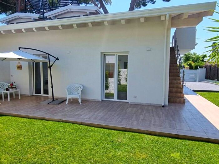 Casa quadrilocale in affitto in Via Terracina, Centro, San Felice Circeo