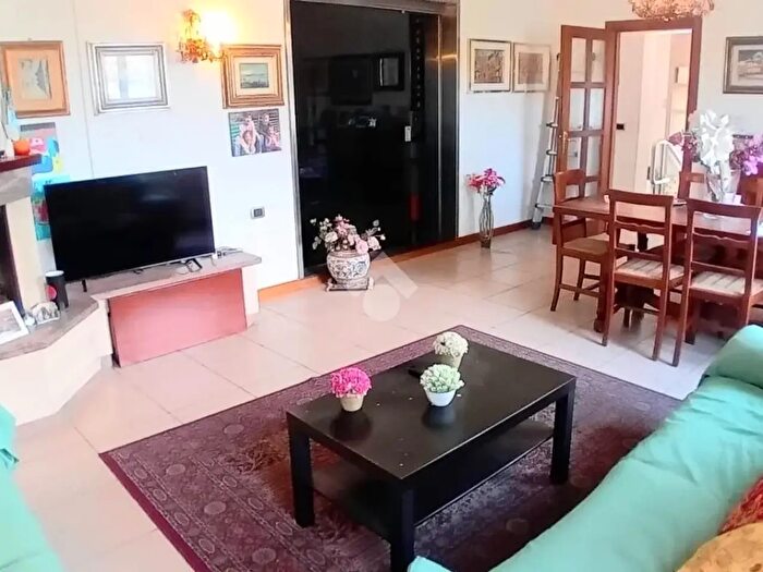 Casa con 5 locali in vendita in Via del Rivo, Terni