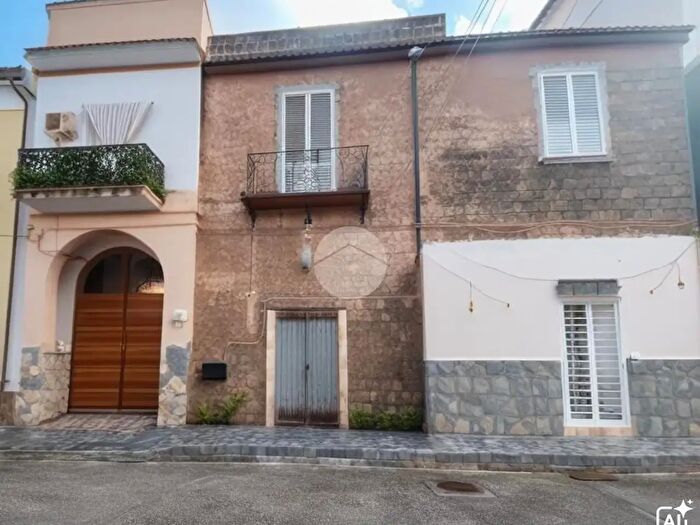 Appartamento trilocale in vendita in Via Galatina, Caserta