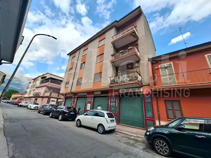 Appartamento con 5 locali in affitto in Via Santa Lucia, Sora