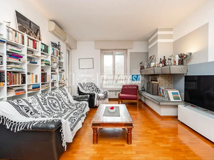 Appartamento trilocale in vendita in Via Monte Nero, Gorgonzola