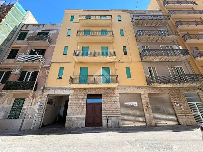 Appartamento quadrilocale in vendita in Via Natale Augugliaro, Trapani